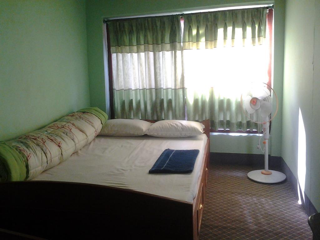 Ajima Guest House Bhatgoan Habitación foto